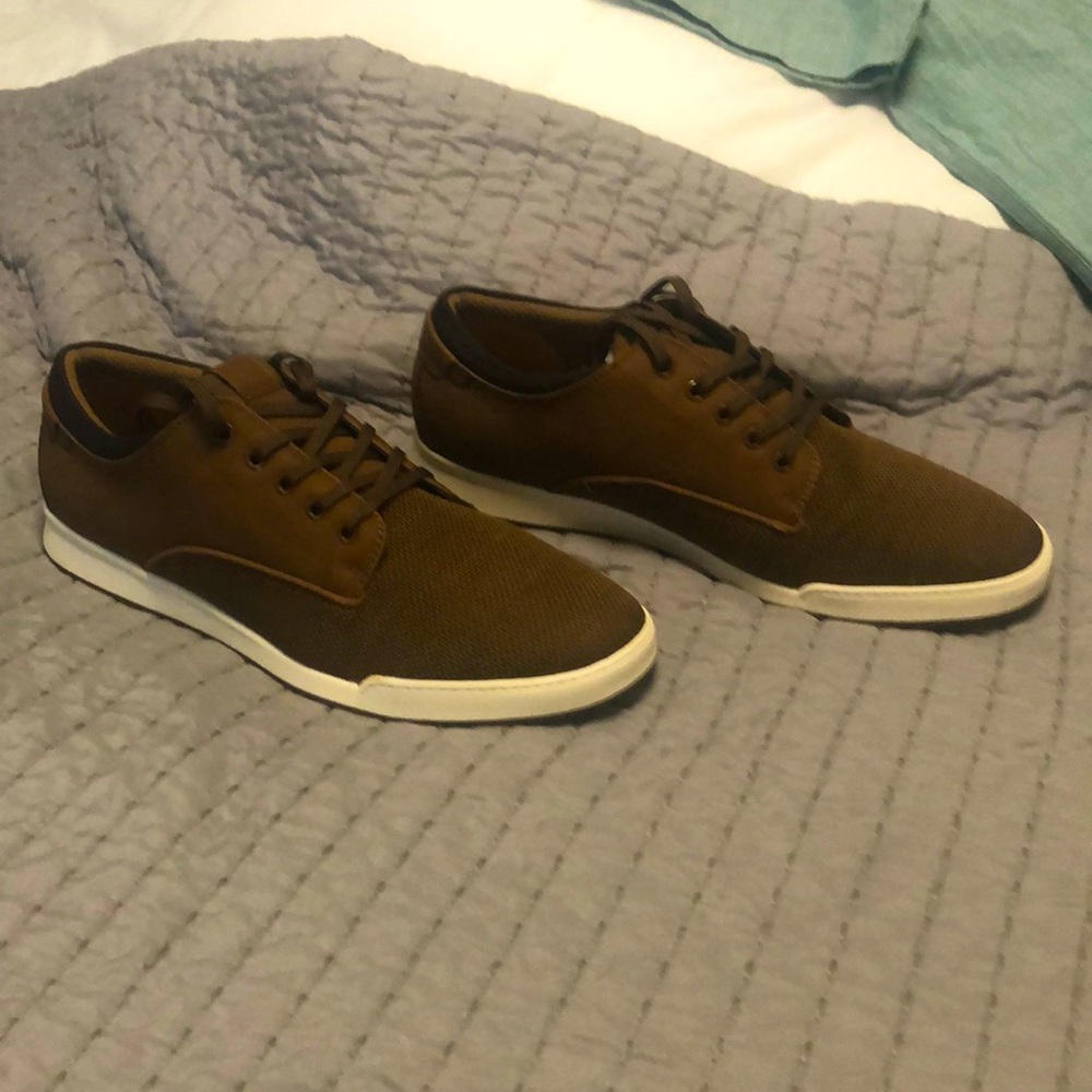 A-Frame Casual Shoes